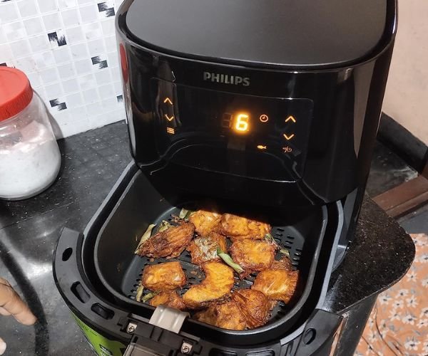 Philips Digital Air Fryer: Healthy Cooking Made Easy with Rapid Air Technology