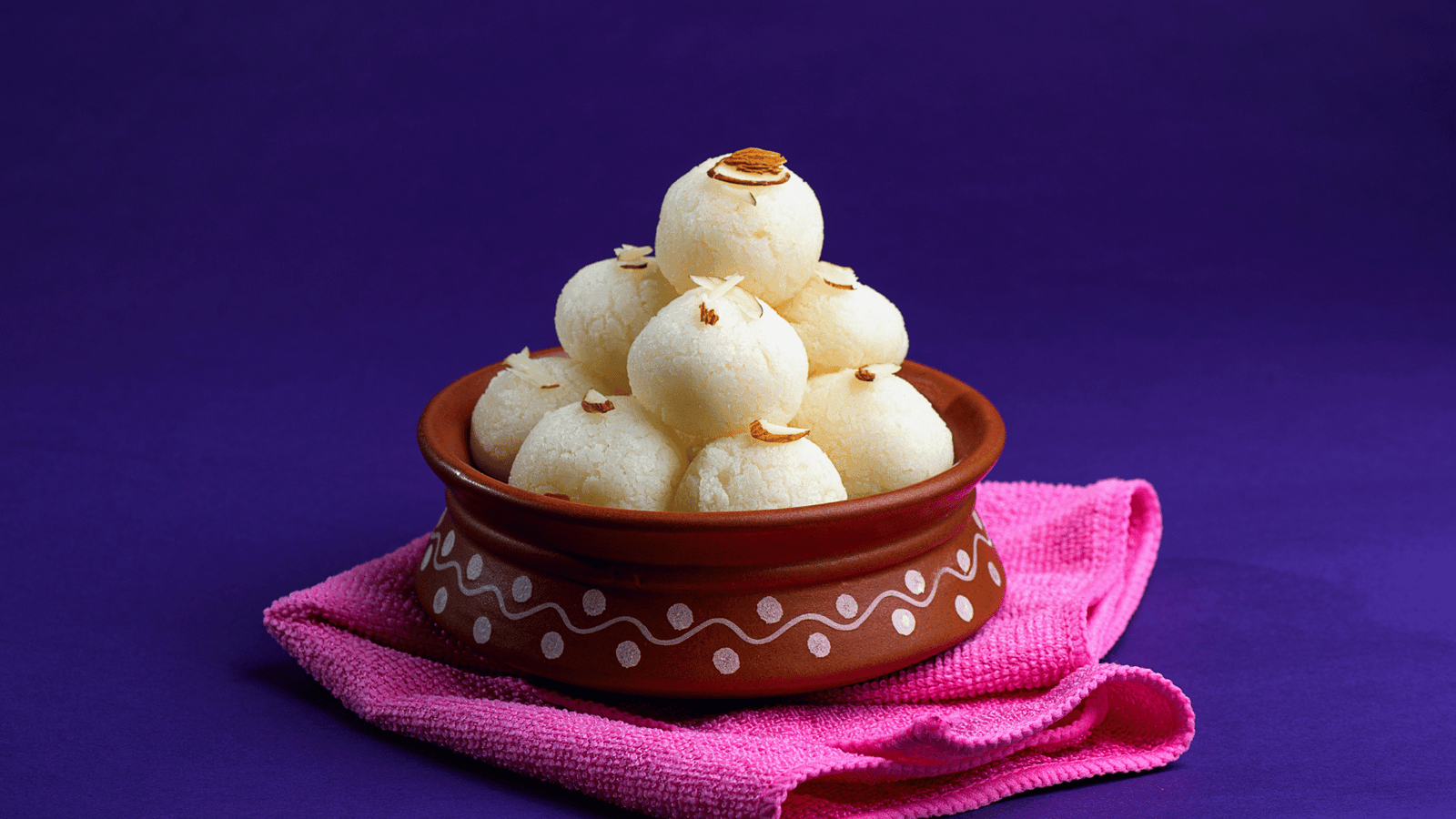 How to Make the Delicious Rasgulla Recipe for Diwali: A Traditional Sweet Delight