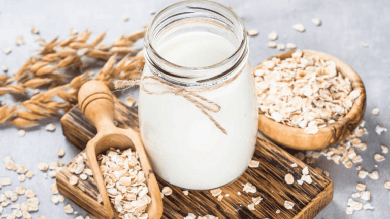 The Ultimate Homemade Oat Milk Recipe: Creamy, Delicious, and Easy!